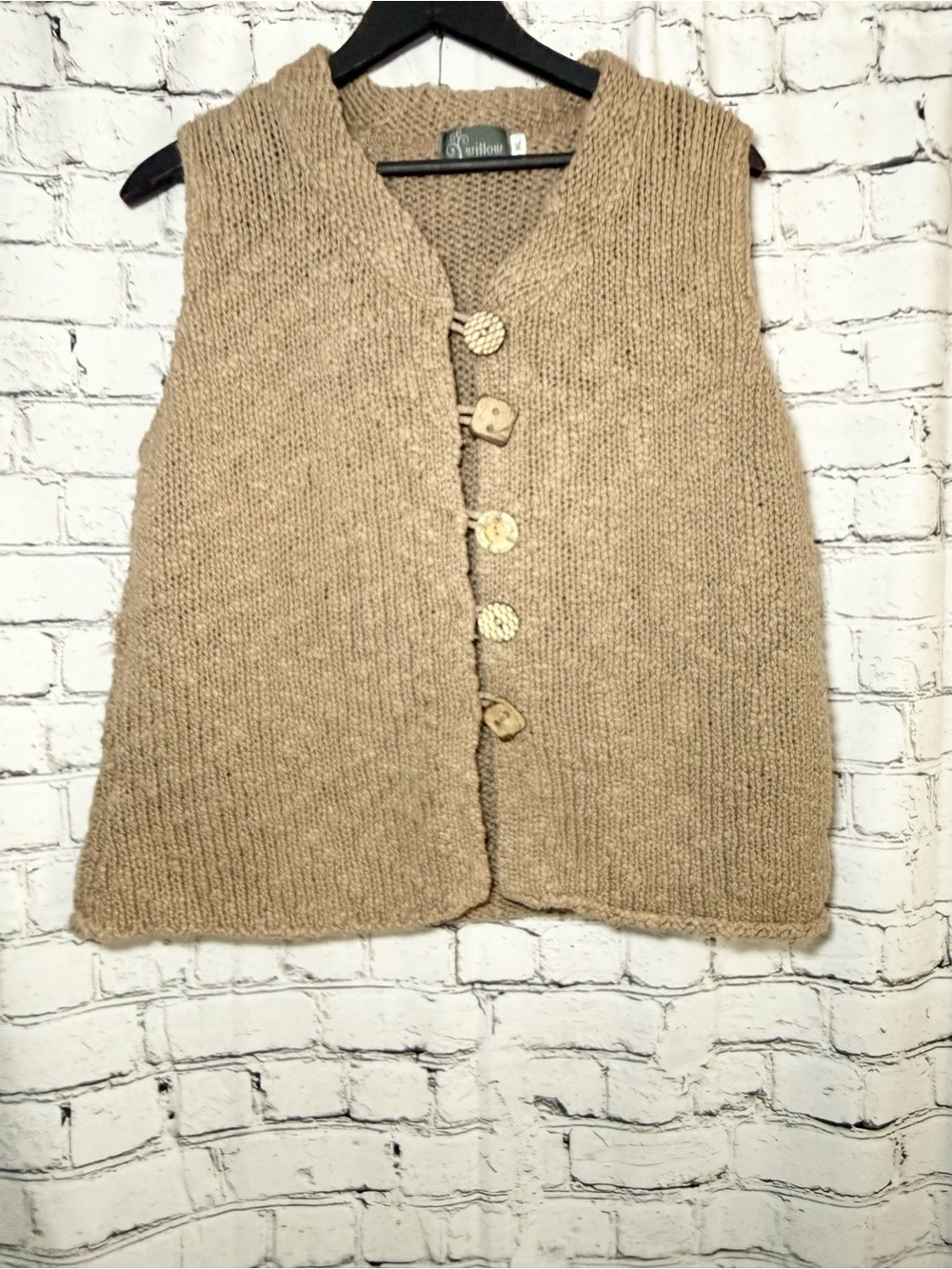 Willow. Tan sweater vest. Size XL